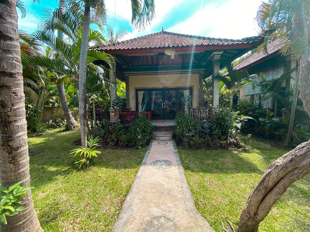 巴厘布纳海滩小屋酒店 艾湄湾 外观 照片