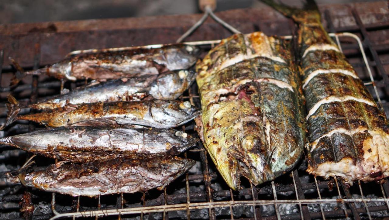 巴厘布纳海滩小屋酒店 艾湄湾 外观 照片